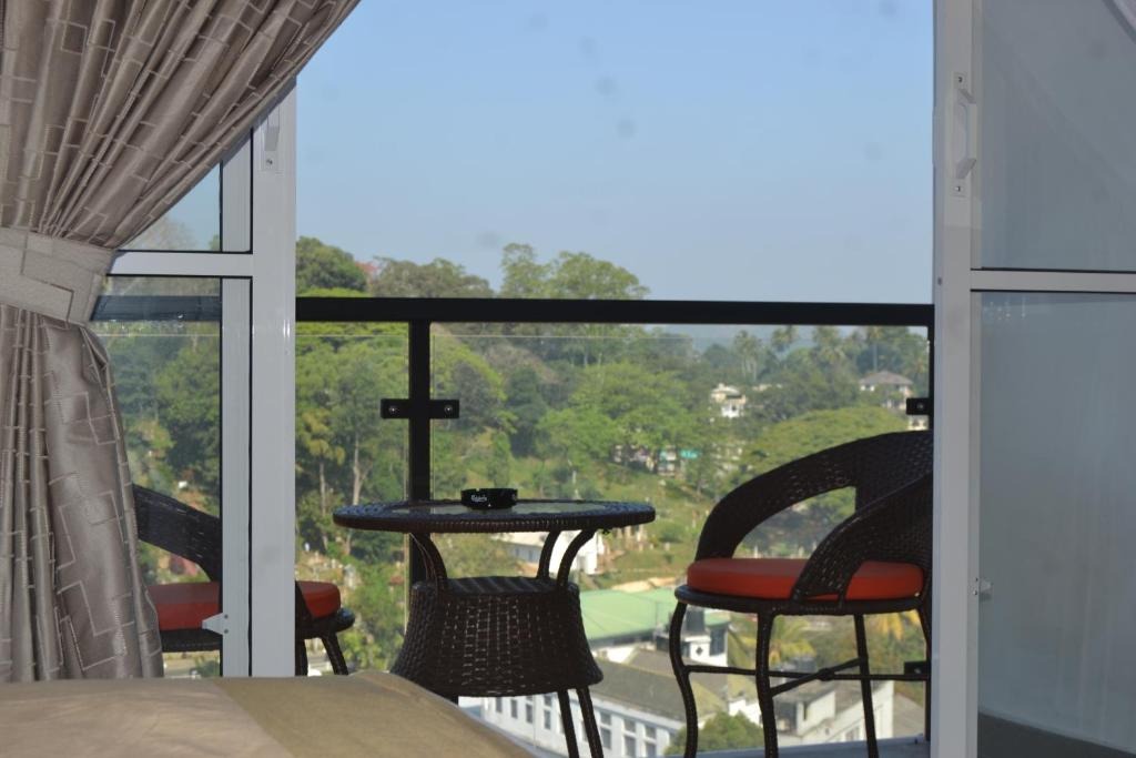 هتل لاوندیش هیلز کندی